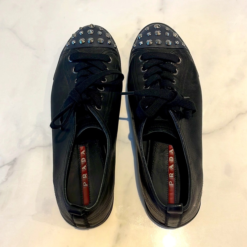 Prada leather running shoes size 40